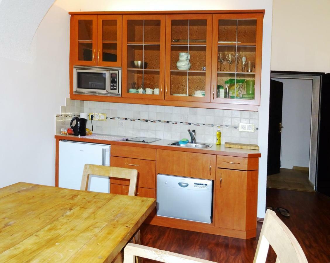 Gewoelbezimmer Am Marktplatz Gmunden Extérieur photo
