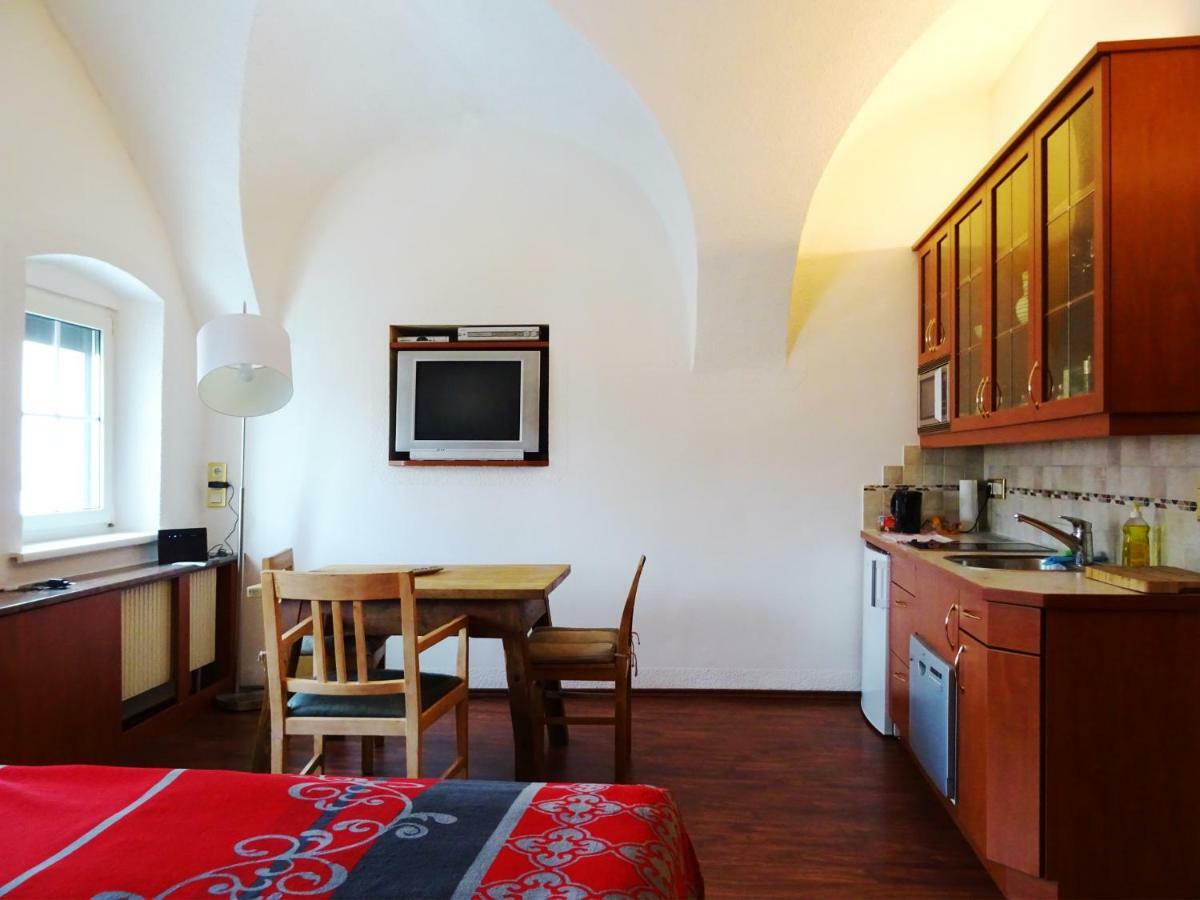 Gewoelbezimmer Am Marktplatz Gmunden Extérieur photo
